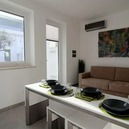 Smart Hotel *